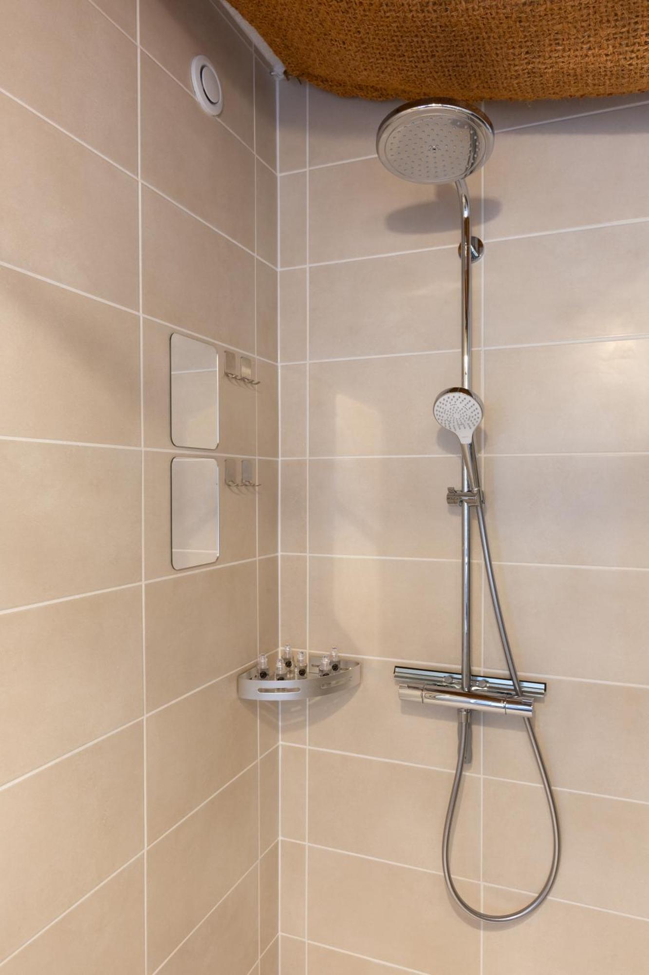 Lit Rond Tres Grand Et Confortable - Garage Possible Ou Parking Gratuit Rue - Gare 2 Min Et Ville 4 Min En Tram - Ciel Etoile - Netflix Videoprojecteur - Luxe Et Evasion Στρασβούργο Εξωτερικό φωτογραφία