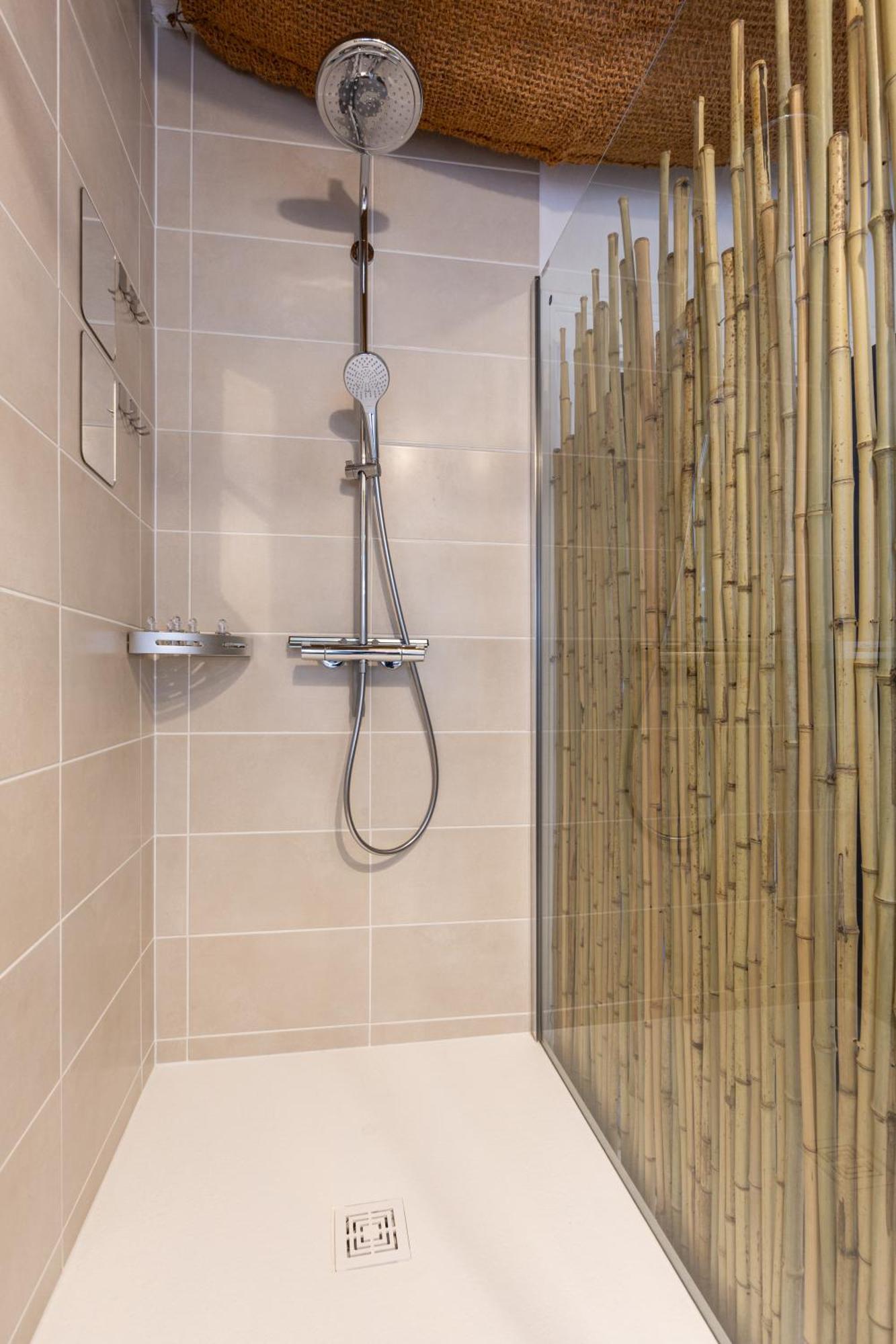 Lit Rond Tres Grand Et Confortable - Garage Possible Ou Parking Gratuit Rue - Gare 2 Min Et Ville 4 Min En Tram - Ciel Etoile - Netflix Videoprojecteur - Luxe Et Evasion Στρασβούργο Εξωτερικό φωτογραφία